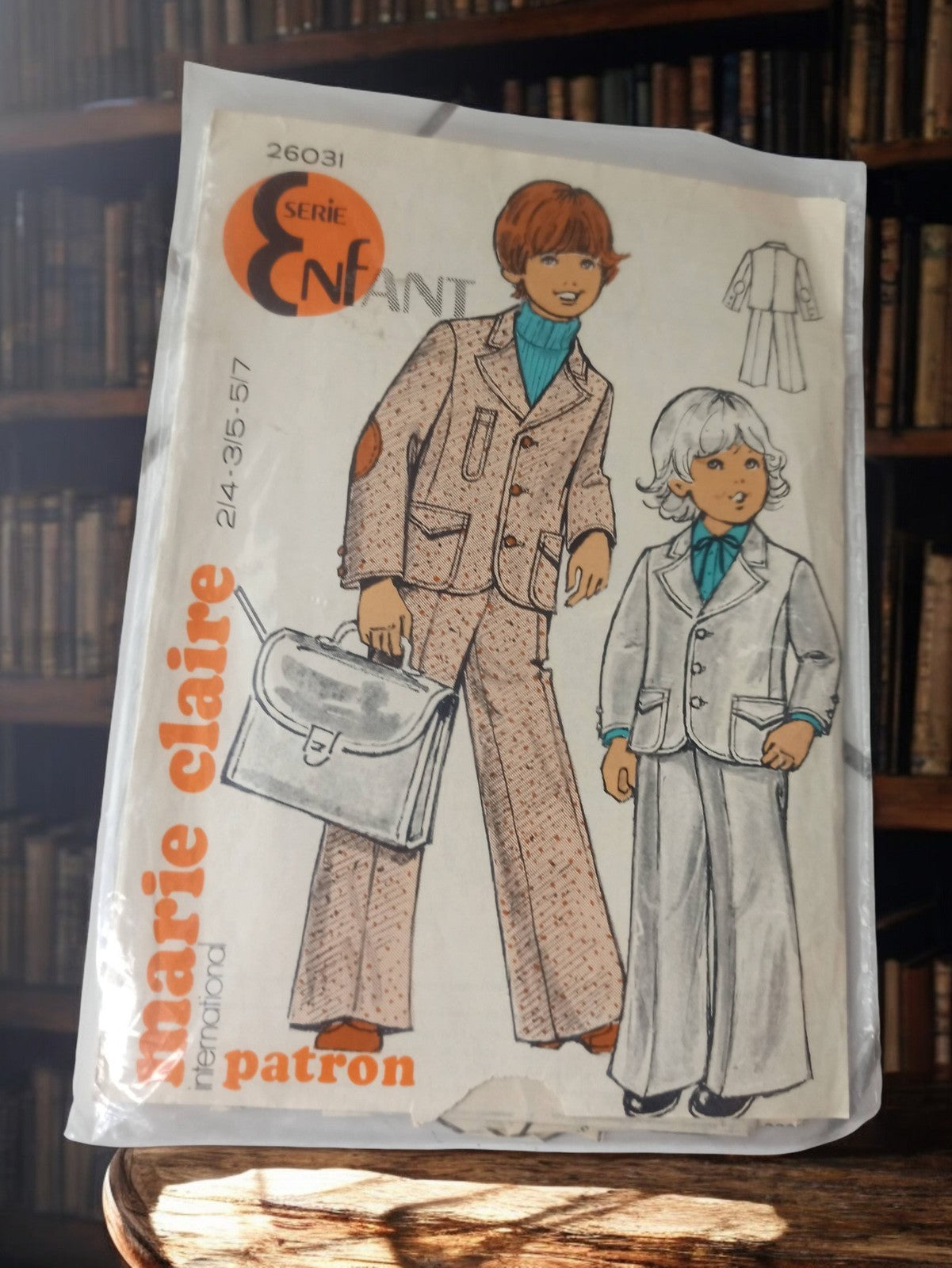 Patron couture enfant vintage Marie Claire, costume rétro années 70, complet