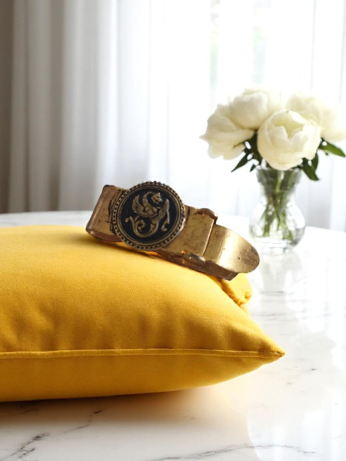 Bracelet manchette vintage doré motif griffon émaillé noir rétro bijou