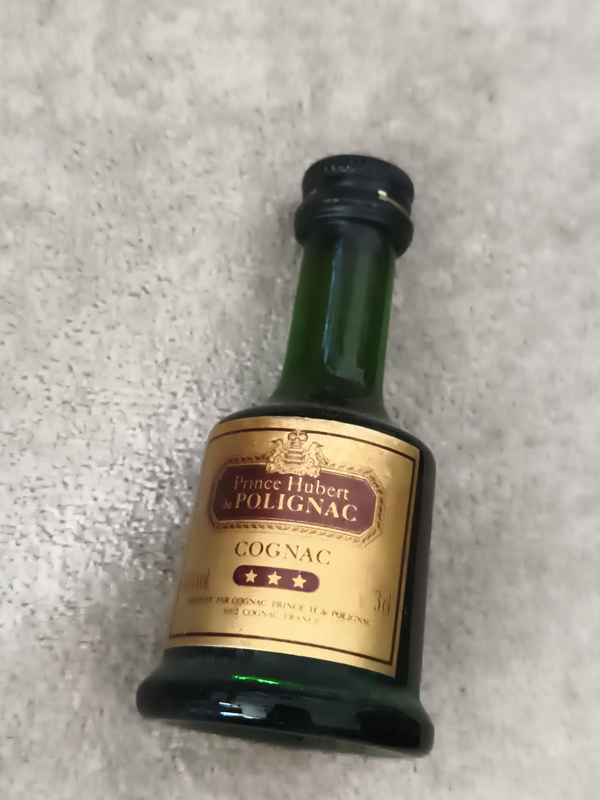 Mini bouteille cognac Prince Hubert de Polignac 3 étoiles, étiquette dorée