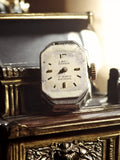 Montre mécanique vintage Lady Anker 17 jewels antichoc femme rectangulaire