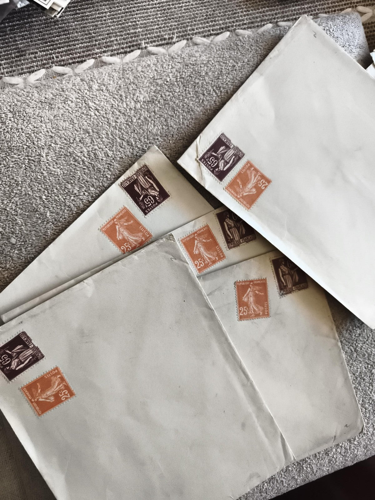 Enveloppes affranchies France timbres Marianne 25c 65c lot philatélie