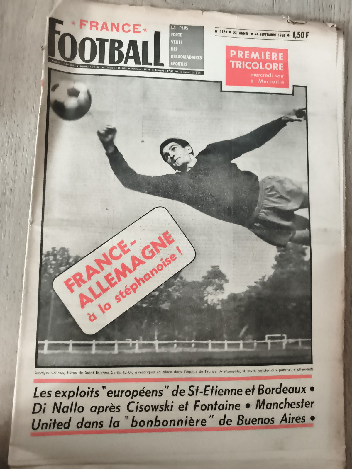 Ancien journal France Football 1966 France-Allemagne vintage hebdomadaire sport