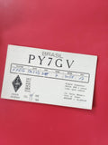 Carte radio QSL PY7GV Brésil, confirmation radioamateur, fond rouge