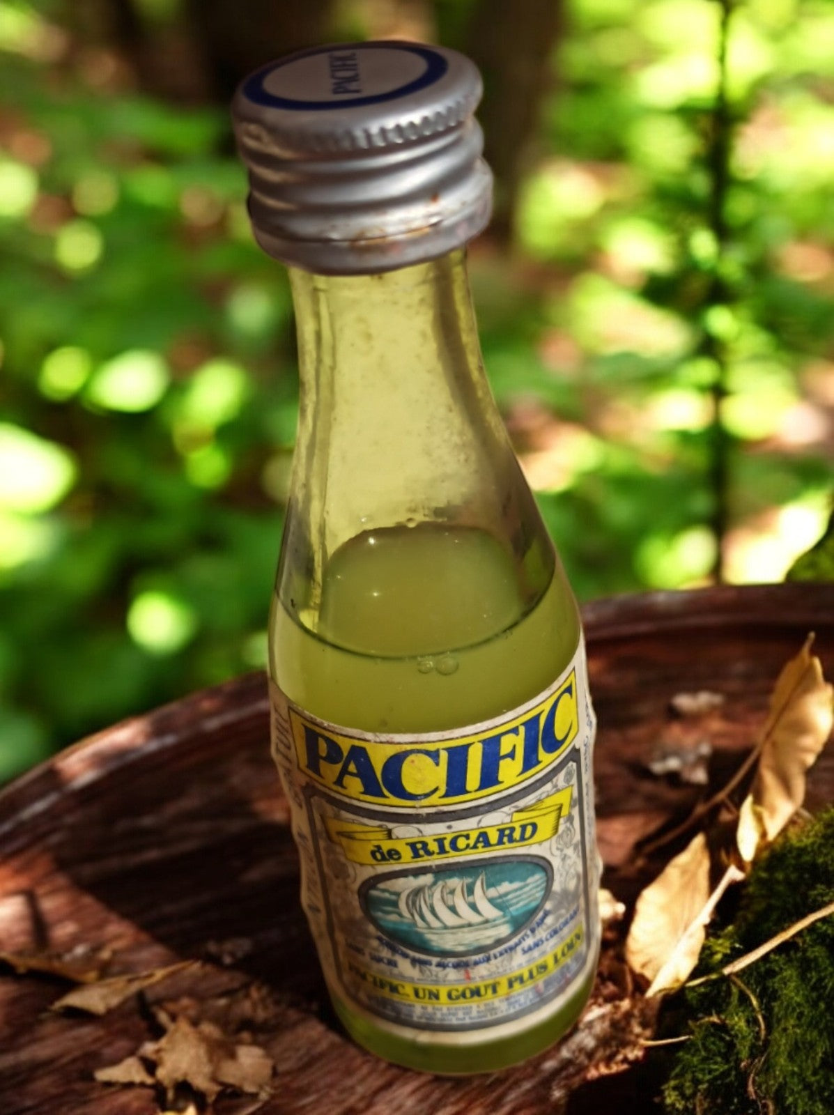 Mini bouteille Pacific Ricard vintage, apéritif anis, étiquette ancienne France