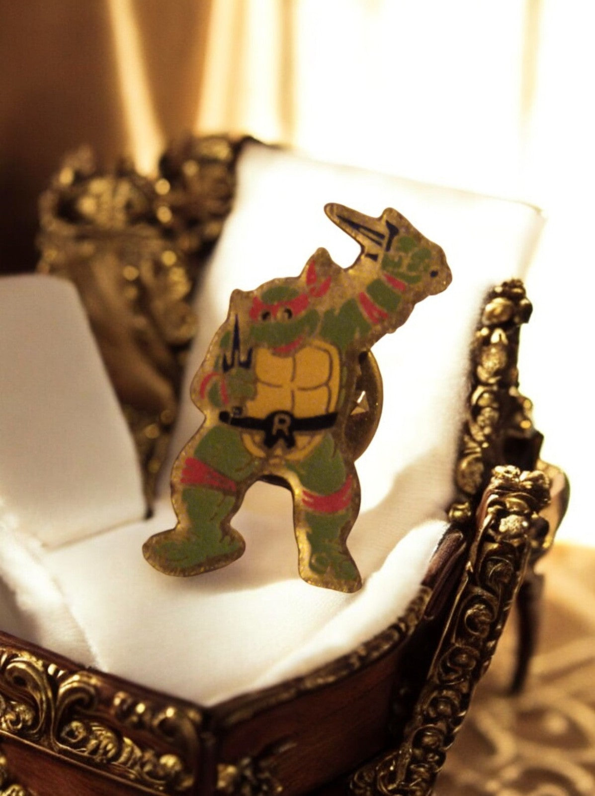 Pin's Tortues Ninja TMNT vintage 90s – Raphael, accessoire rétro figuratif