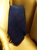 Cravate vintage Universal bleu marine rayures rouges – style intemporel homme