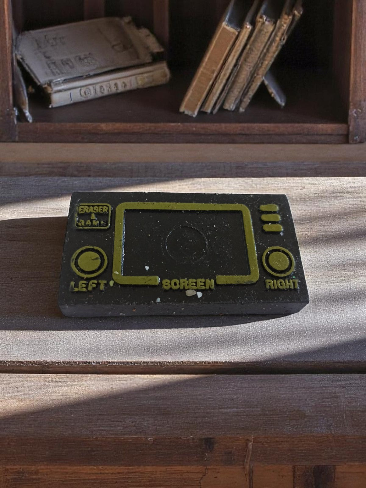Gomme vintage jeu vidéo rétro années 50/60, forme console, objet de collection