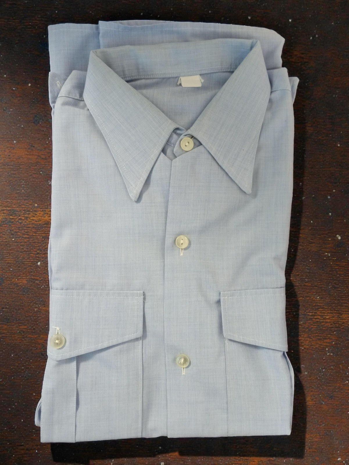 Chemise militaire vintage bleu clair ancien modèle capitaine authentique