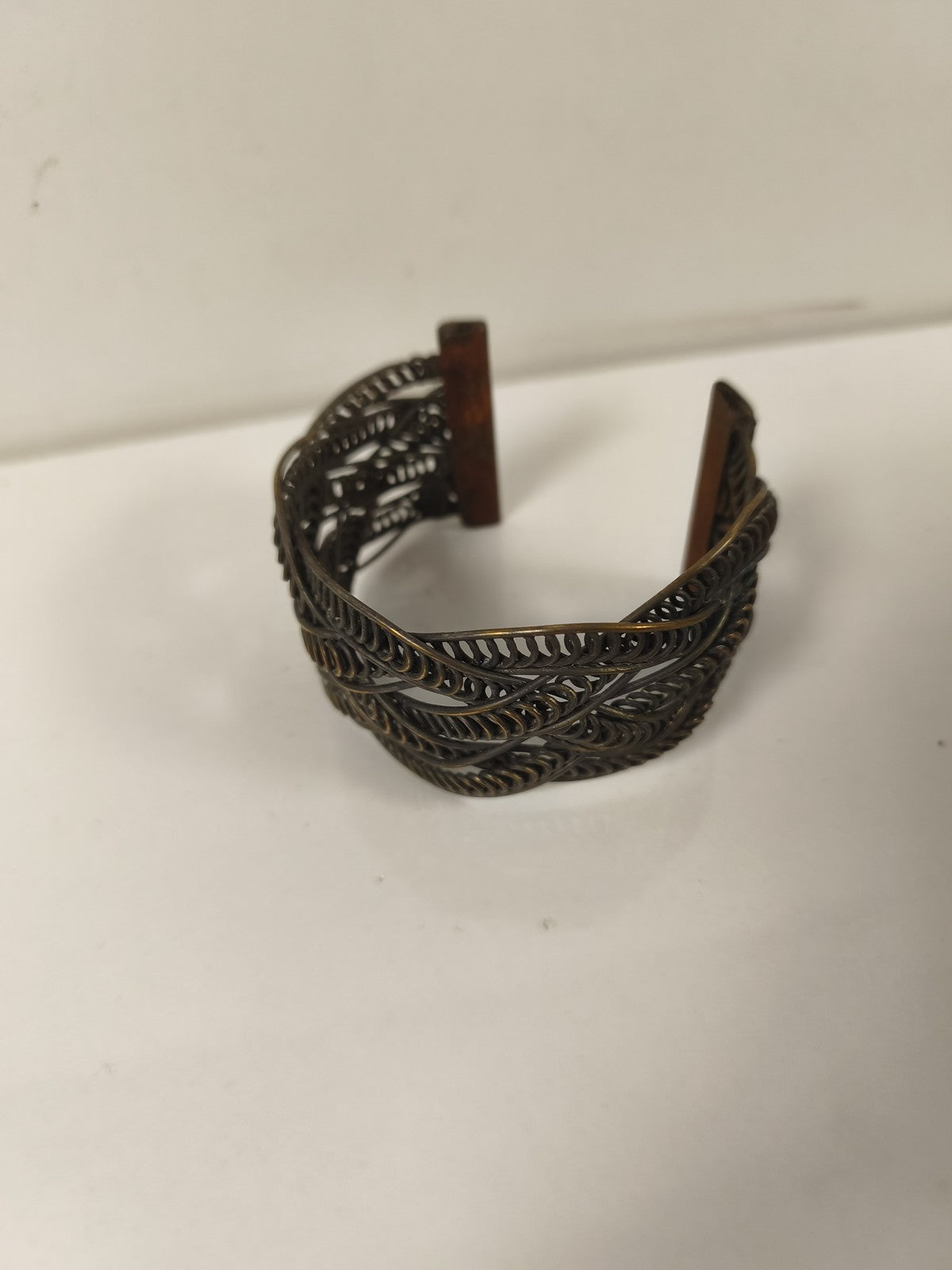 Ancien bracelet manchette en métal ajouré motif tressé vintage rétro