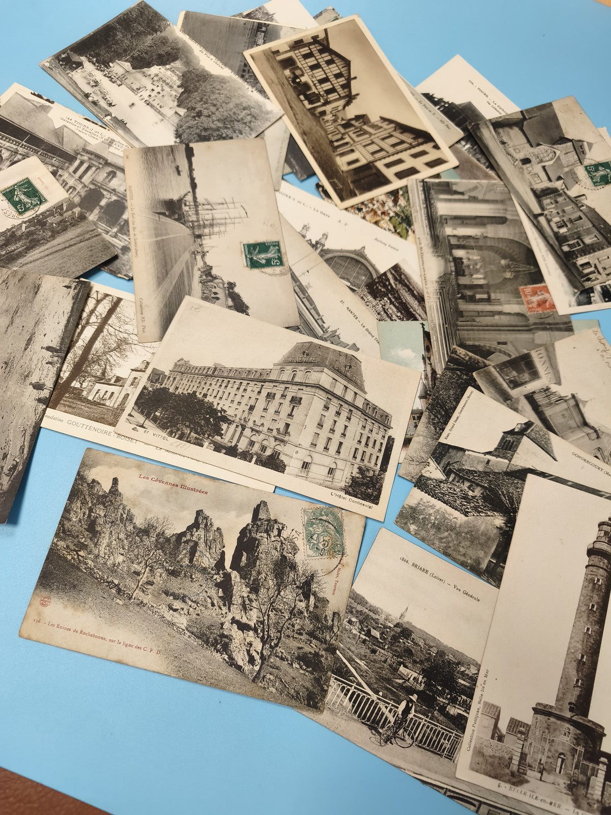 Lot cartes postales anciennes CPA divers lieux France, noir et blanc, timbrées