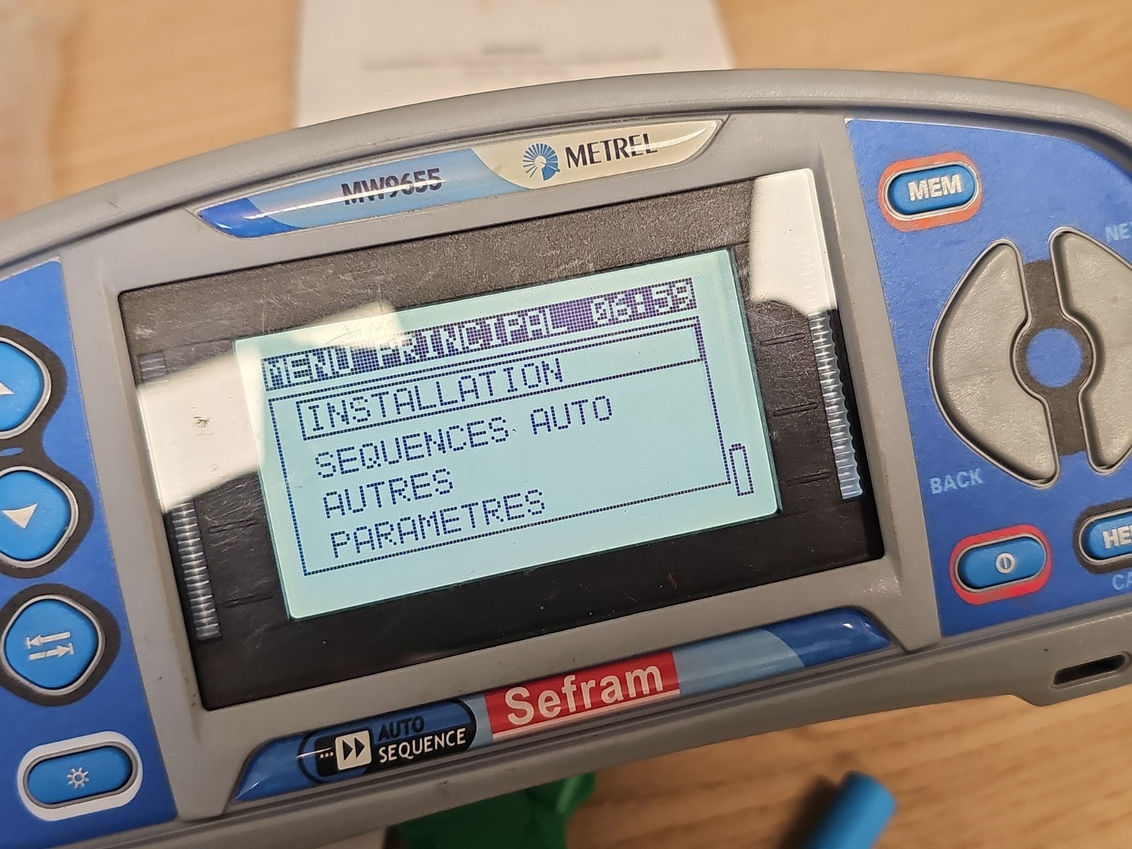 Testeur électrique multifonction SEFRAM LCD Bluetooth + accessoires