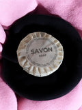 Savon d'hôtel vintage emballé, rond, rétro salle de bain, soap ancien