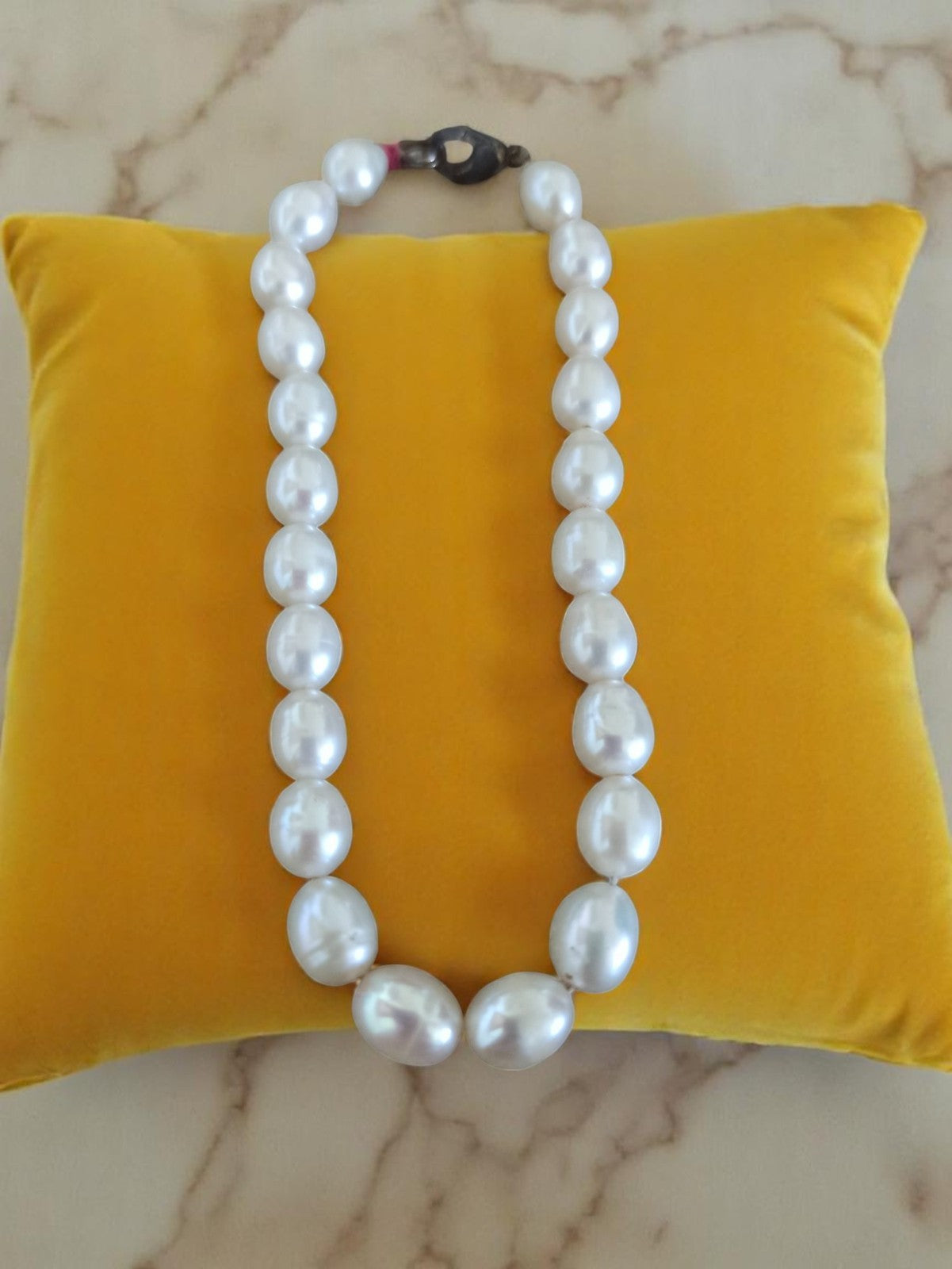 Bracelet perles de culture vintage, baroque blanc, fermoir métal ancien