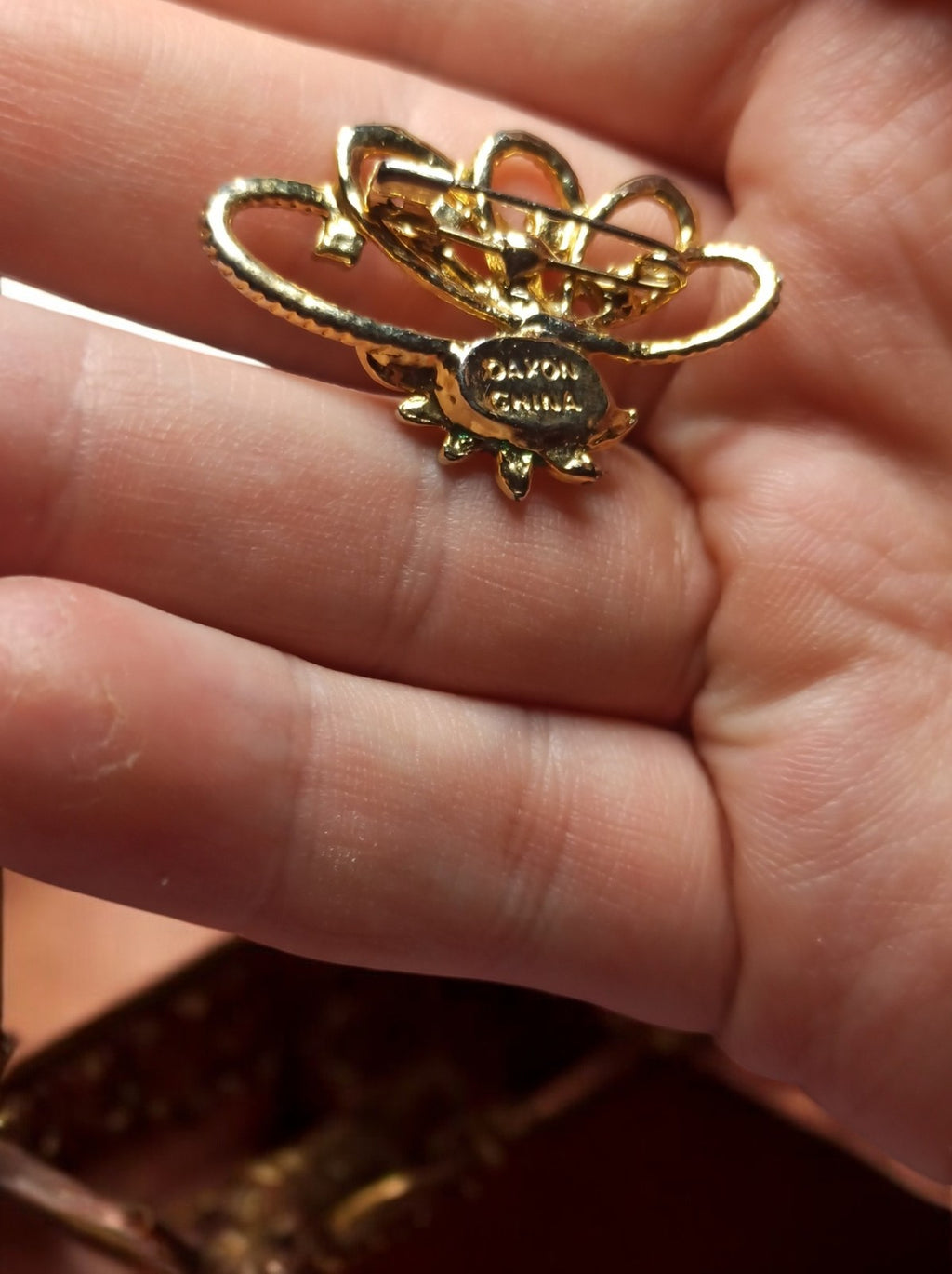 Broche vintage Daxon dorée fleurs perles émail vert fantaisie rétro