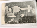Carte postale ancienne La Recouvrée costume breton croix tombe sépia début XXe