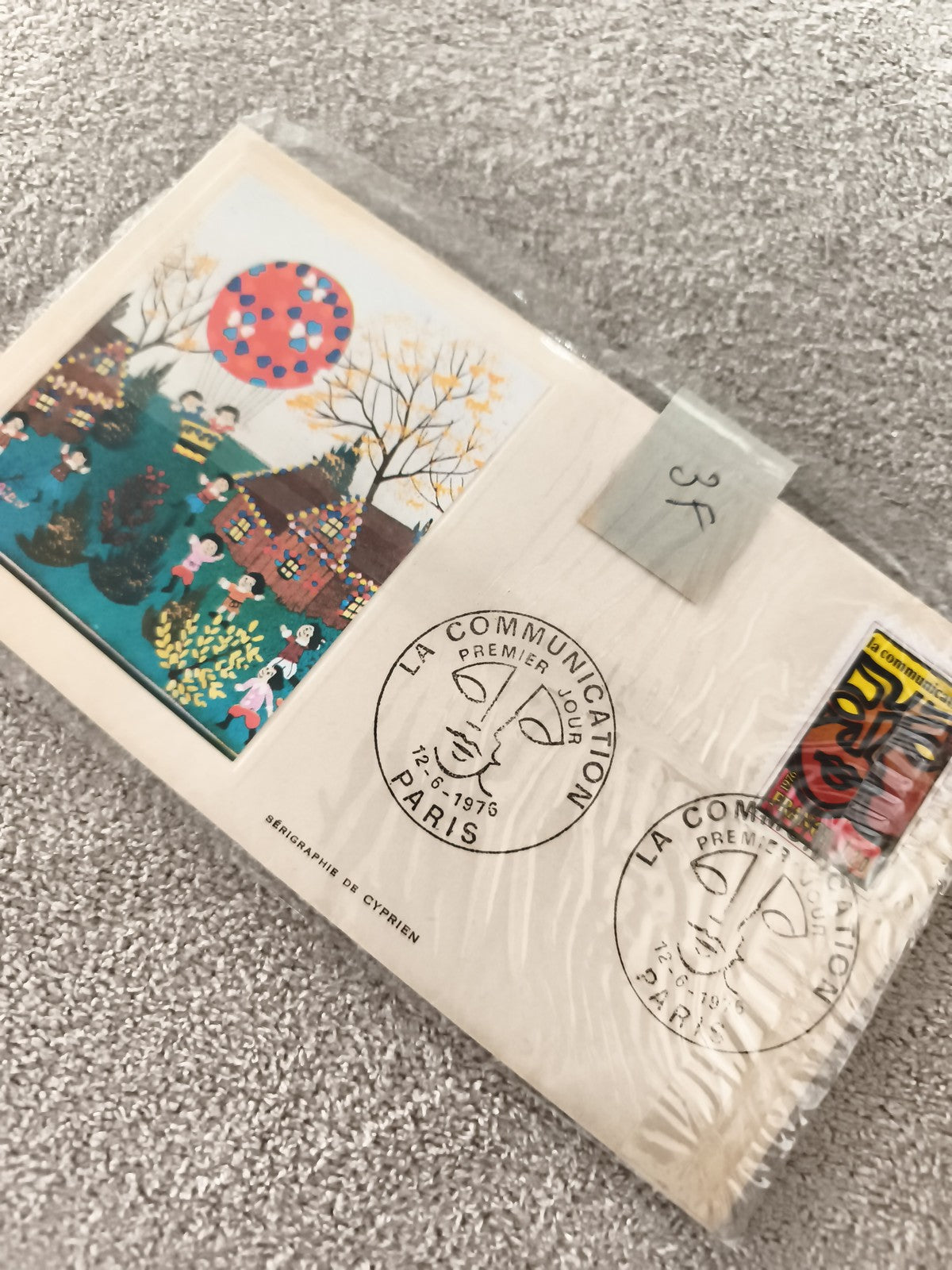 Enveloppe FDC 1976 La Communication Paris sérigraphie Cyprien ancien timbre