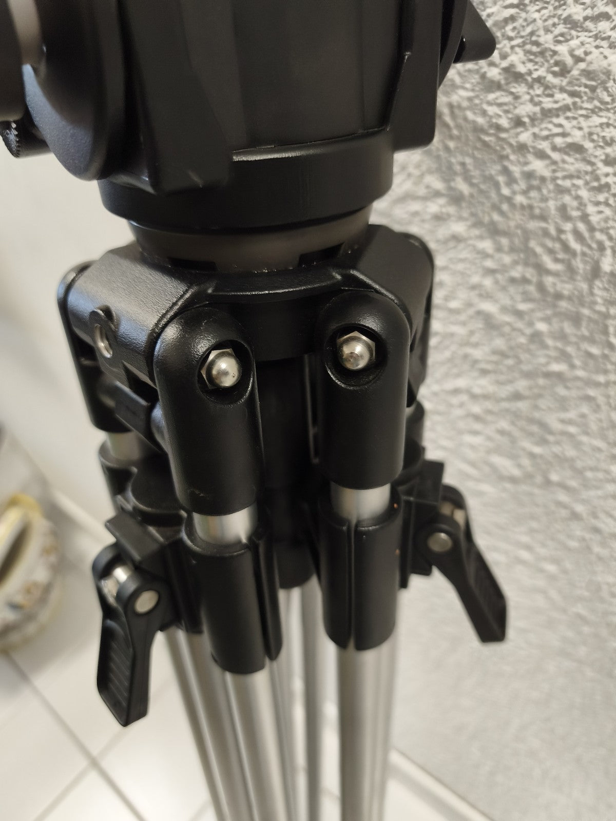 Trépied photo Manfrotto d?occasion, support stable pour appareil photo et camésc