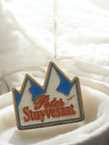 Pin's publicitaire vintage Peter Stuyvesant ancien badge rétro montagne