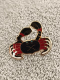 Pin's vintage crabe émaillé rouge noir doré badge crustacé (Ref 2)