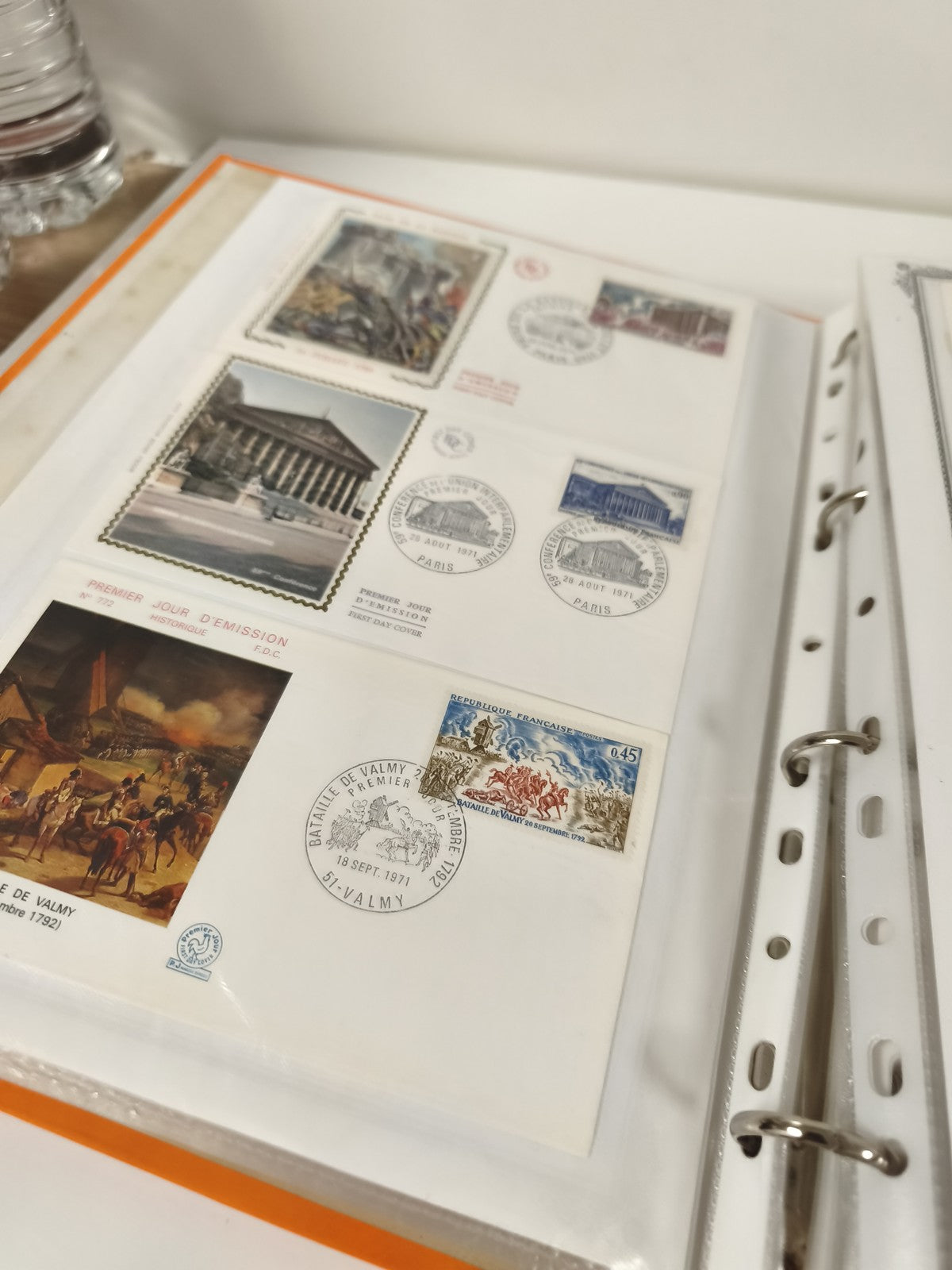 Lot enveloppes FPD timbrées France, thématique Poste et Ballons, album inclus