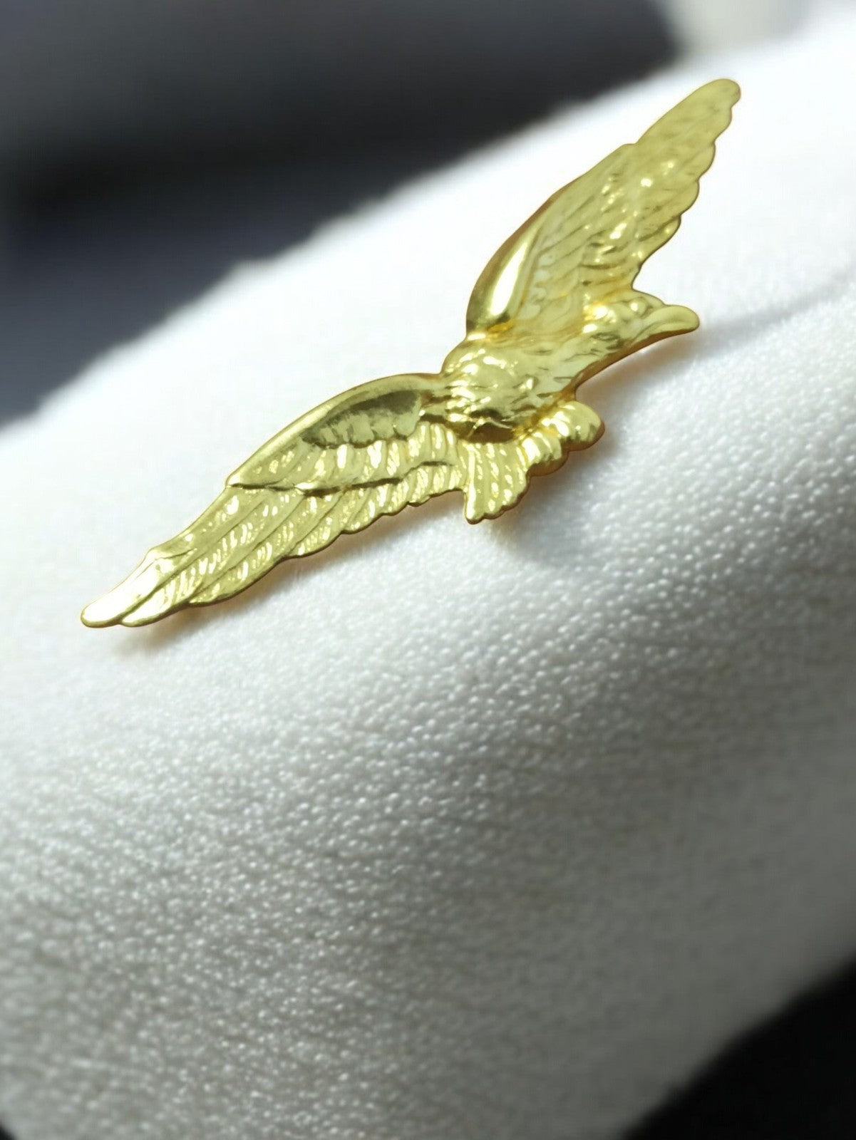 Insigne ancien Armée de l’air aigle doré badge aviation vintage rétro