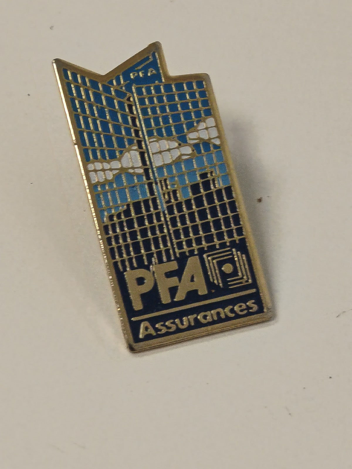 Pin's ancien PFA vintage rétro collection badge broche publicitaire années 80 90