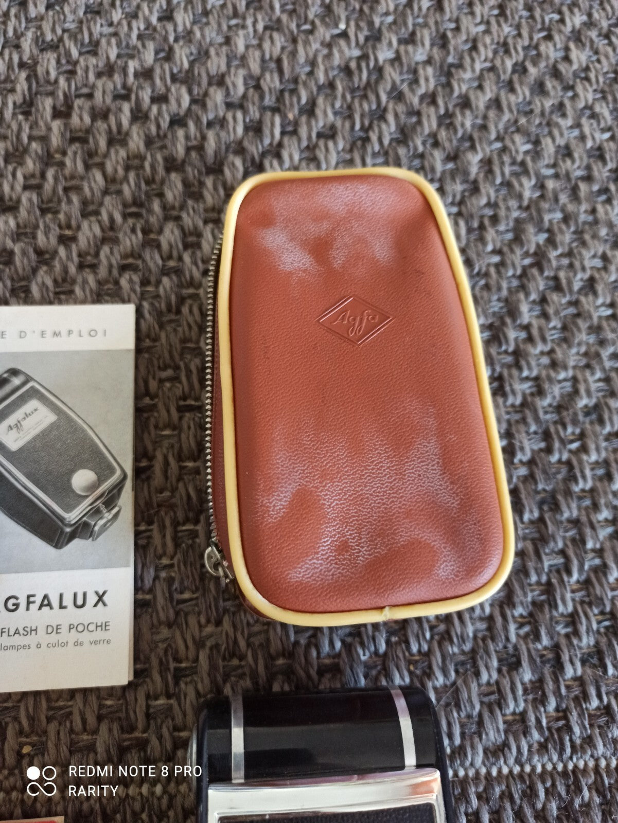 Flash photo Agfa Agfalux vintage avec étui marron et boîte d'origine