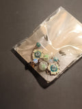 Paire de boucles d'oreilles vintage fleurs bleues pendantes deadstock rétro