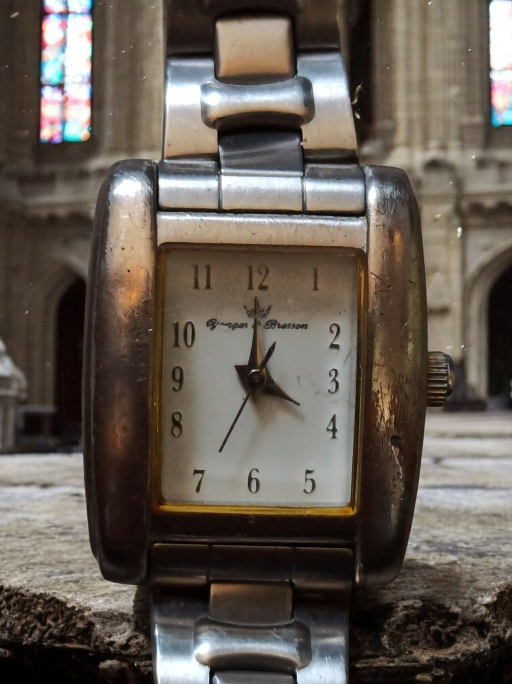 Montre Femme Vintage Bresson cadran rectangulaire argenté, état non testé