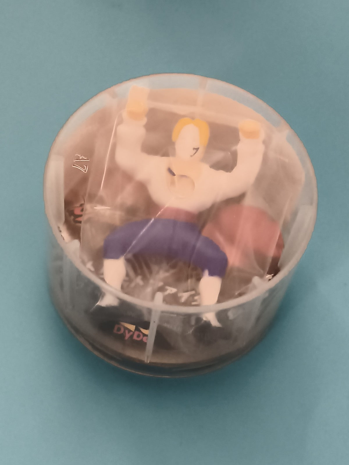 Figurine capsule DyDo Street Fighter Ken jouet sous blister mini figurine