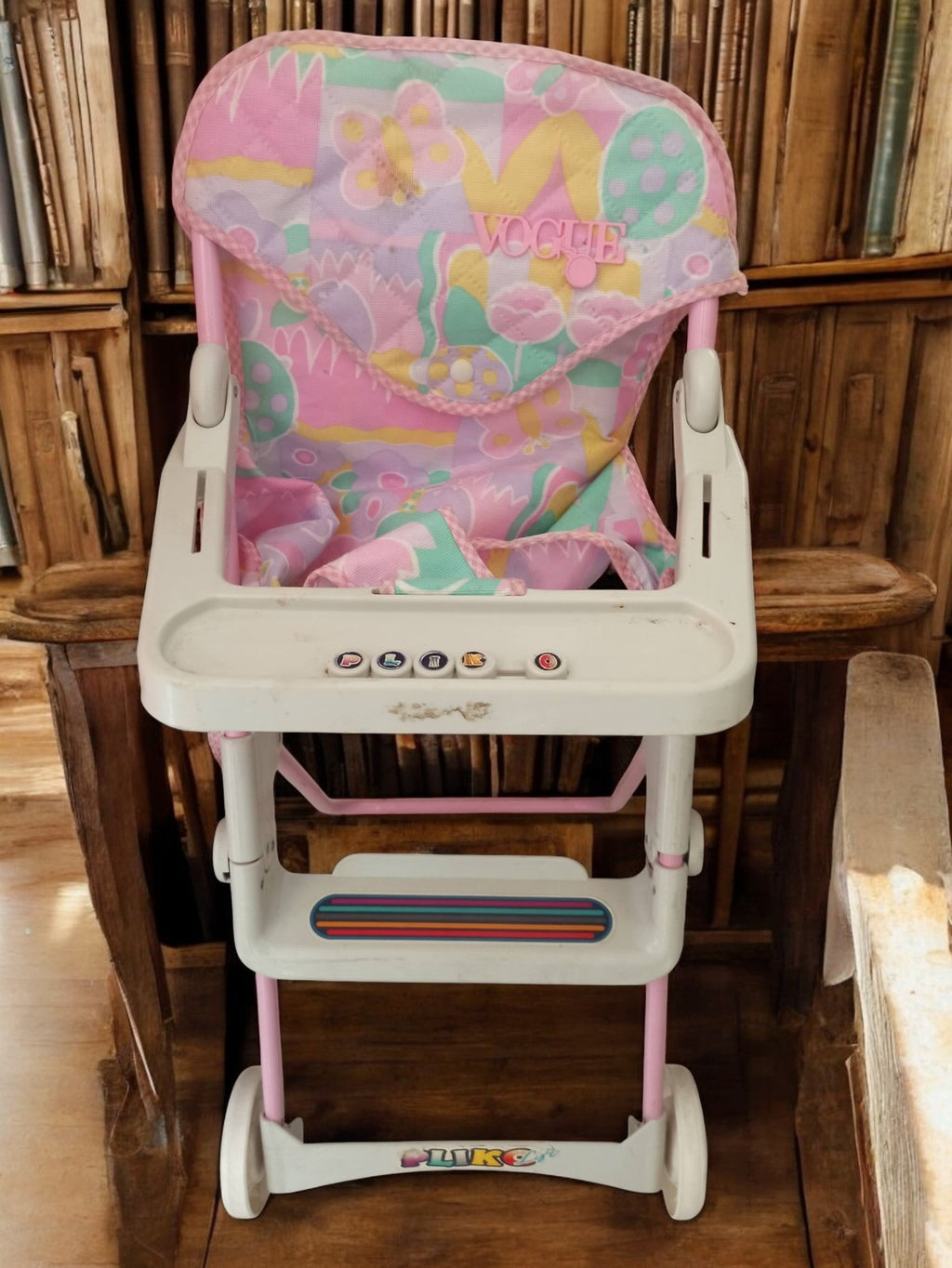 Chaise haute poupée Vogue vintage, plastique blanc rose, accessoire rétro années