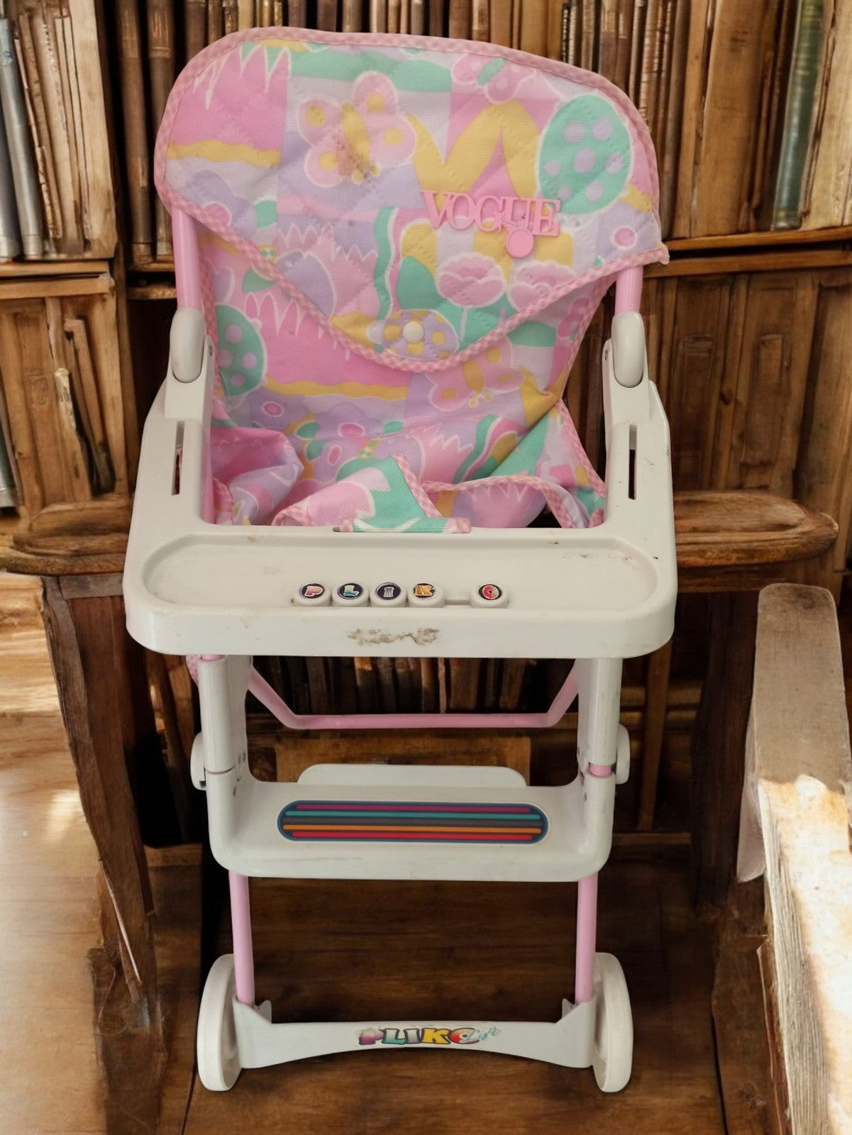 Chaise haute poupée Vogue vintage, plastique blanc rose, accessoire rétro années