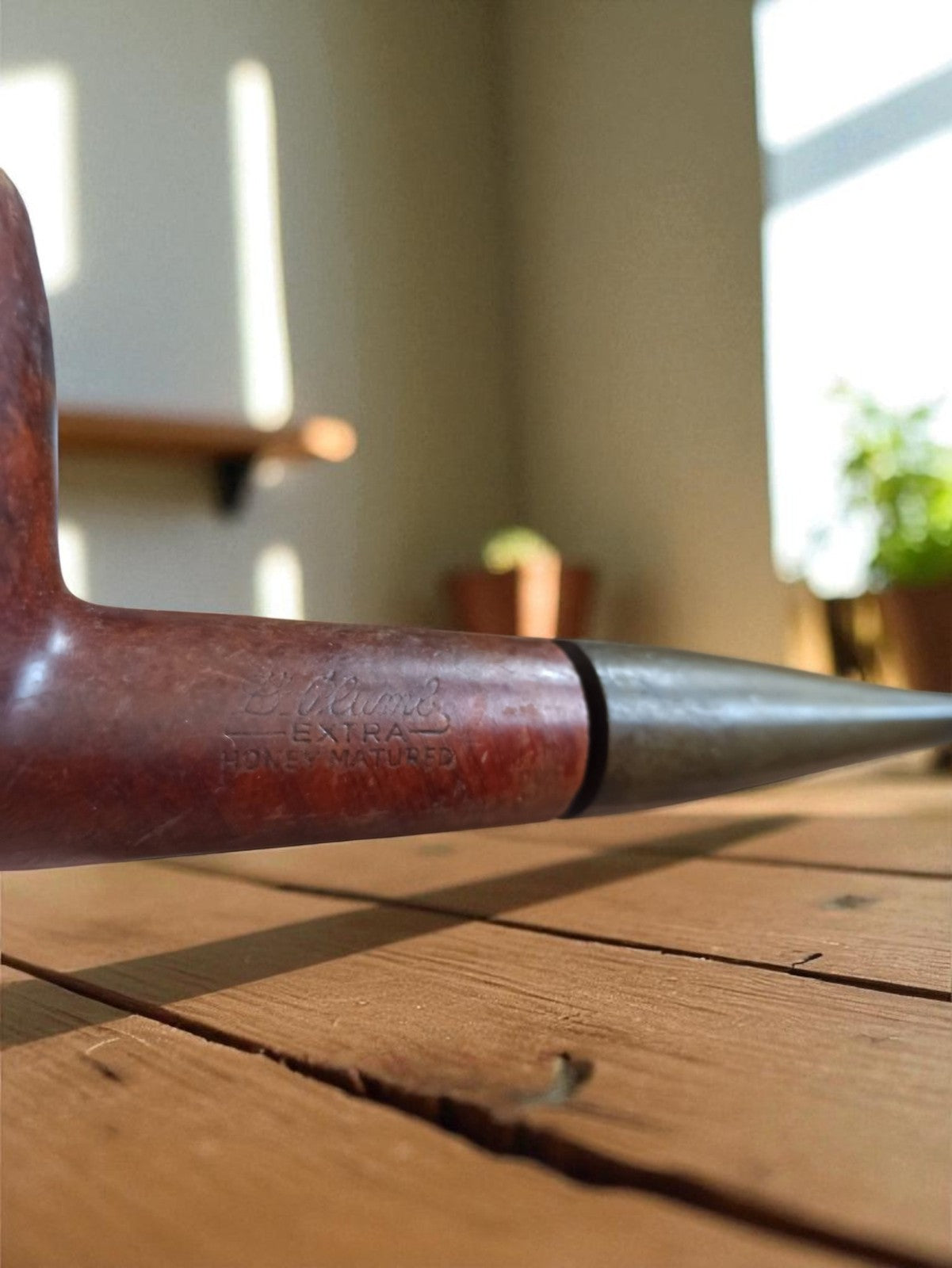 Pipe vintage droite signée, bruyère et ébonite, ancien fumeur tabac
