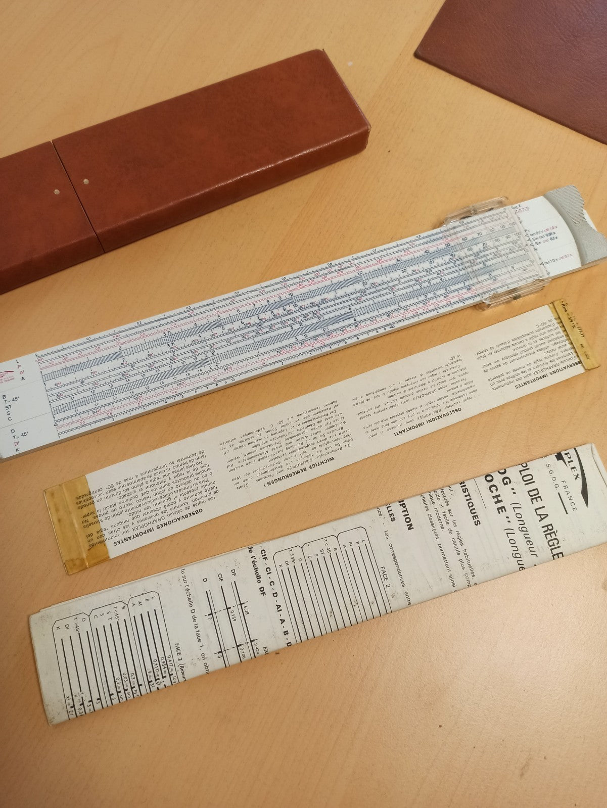 Règle à calcul Raphoplex ancienne avec étui cuir, règle de calcul vintage rétro
