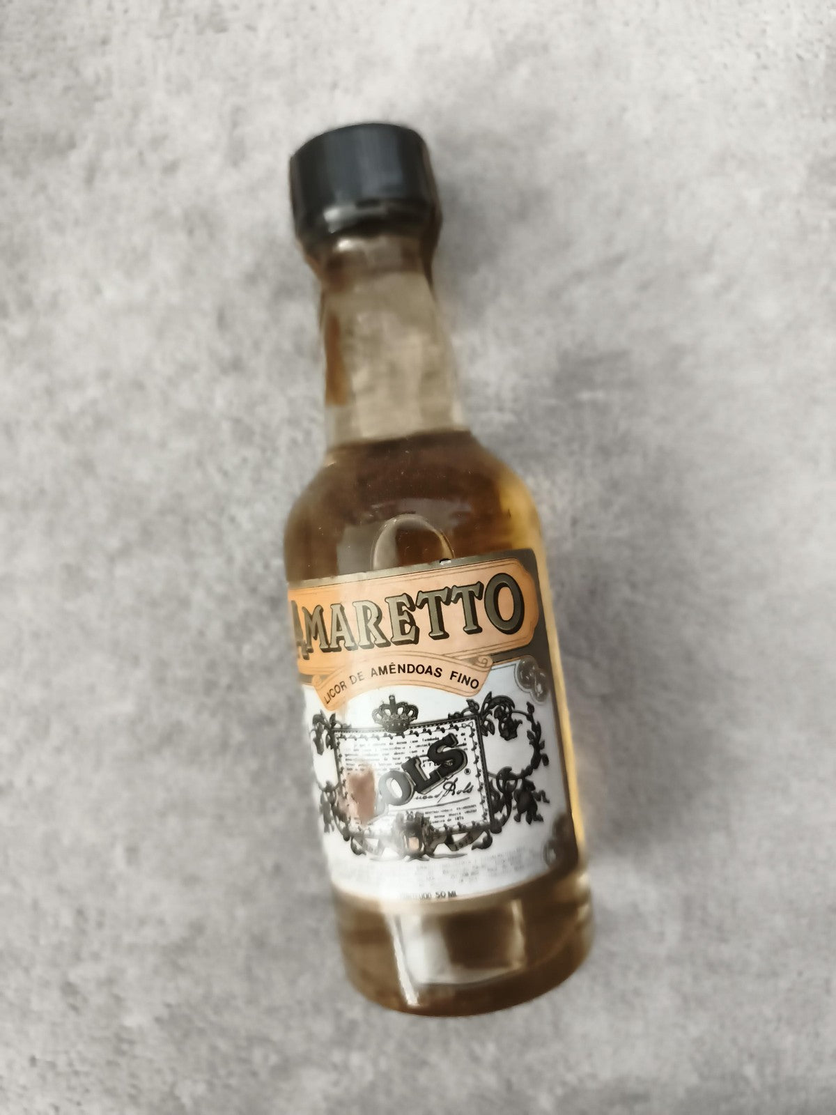 Miniature alcool Amaretto Dos liqueur amande partiellement remplie flacon déco