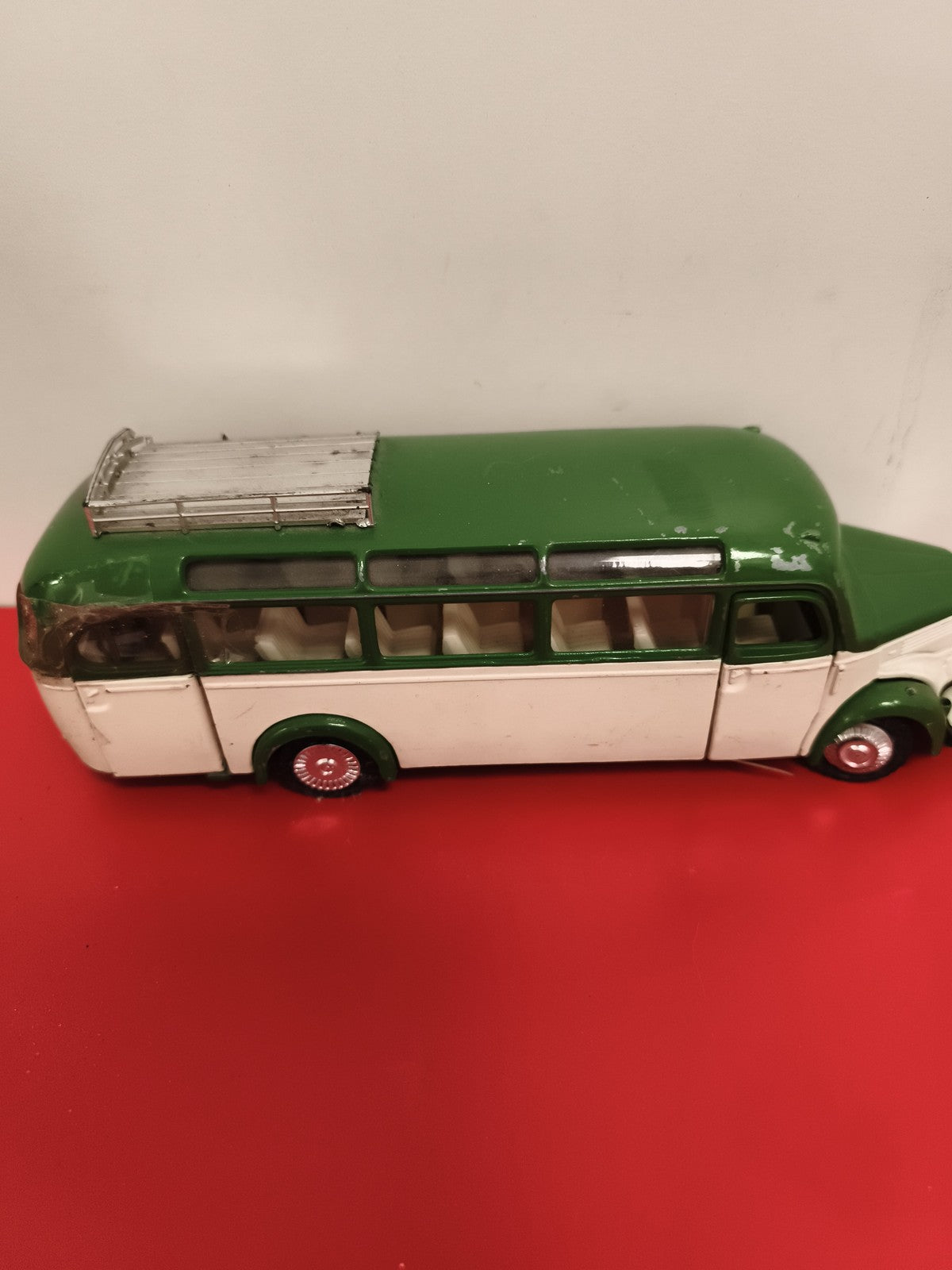 Autocar miniature Conrad Mercedes vert blanc, bus jouet diecast, modèle vitré