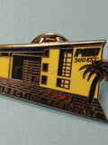 Vintage pin's PMU Sud Est 1993, bâtiment jaune, collection direction régionale