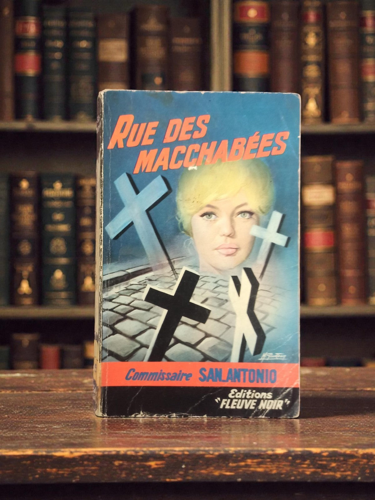 Livre poche vintage San-Antonio Rue des Macchabées polar ancien rétro rare