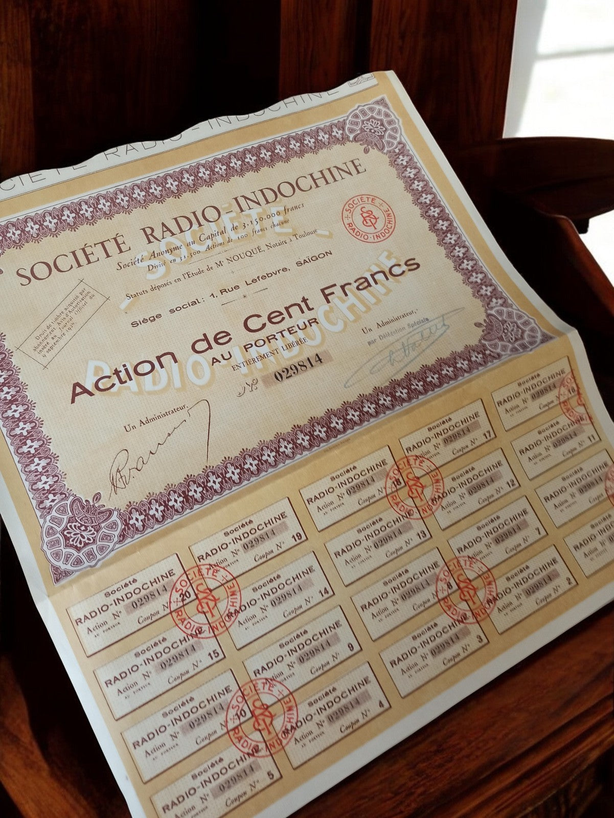 Action au porteur Radio-Indochine ancien titre financier années 20 vintage