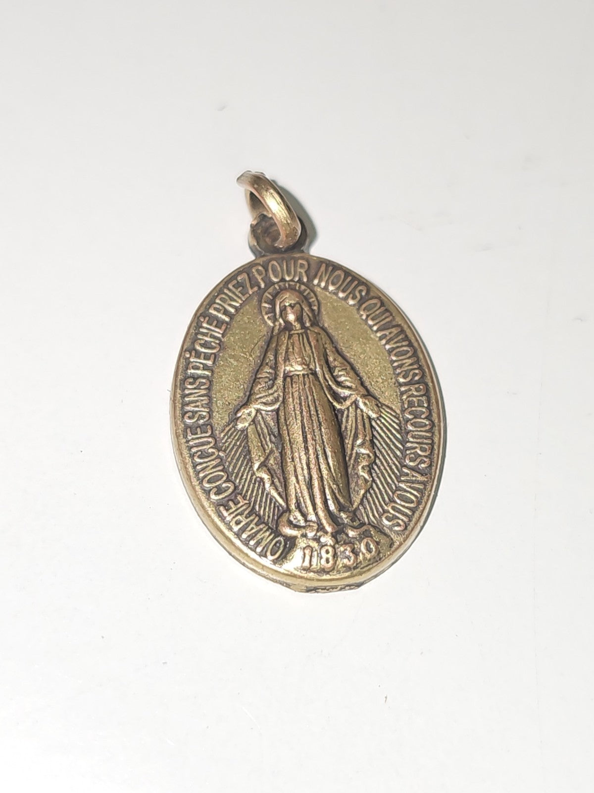 Ancienne médaille religieuse catholique vintage, petite pendentif rétro collecti