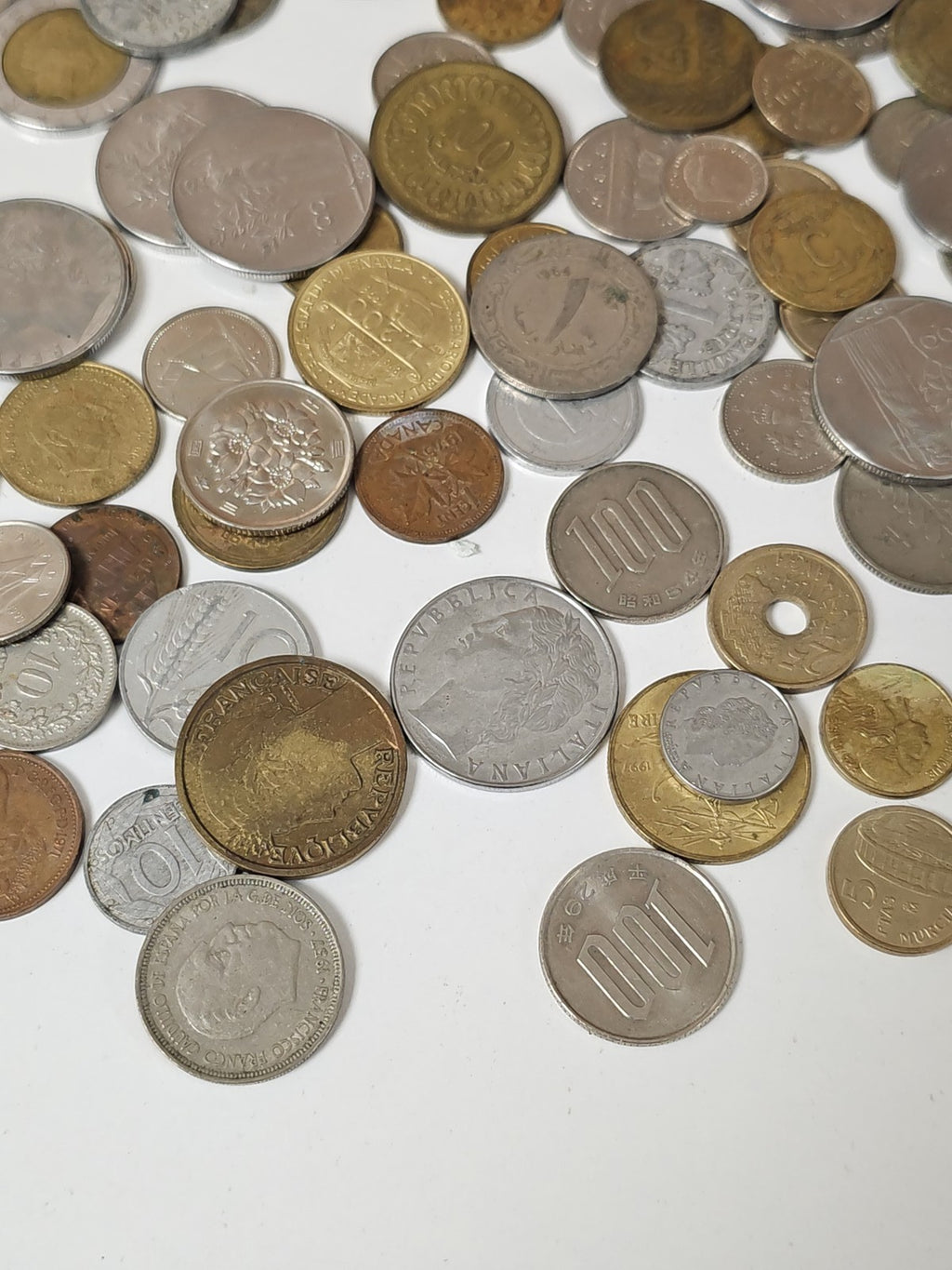 Gros lot vintage de pièces anciennes diverses pour collection, bricolage ou déco