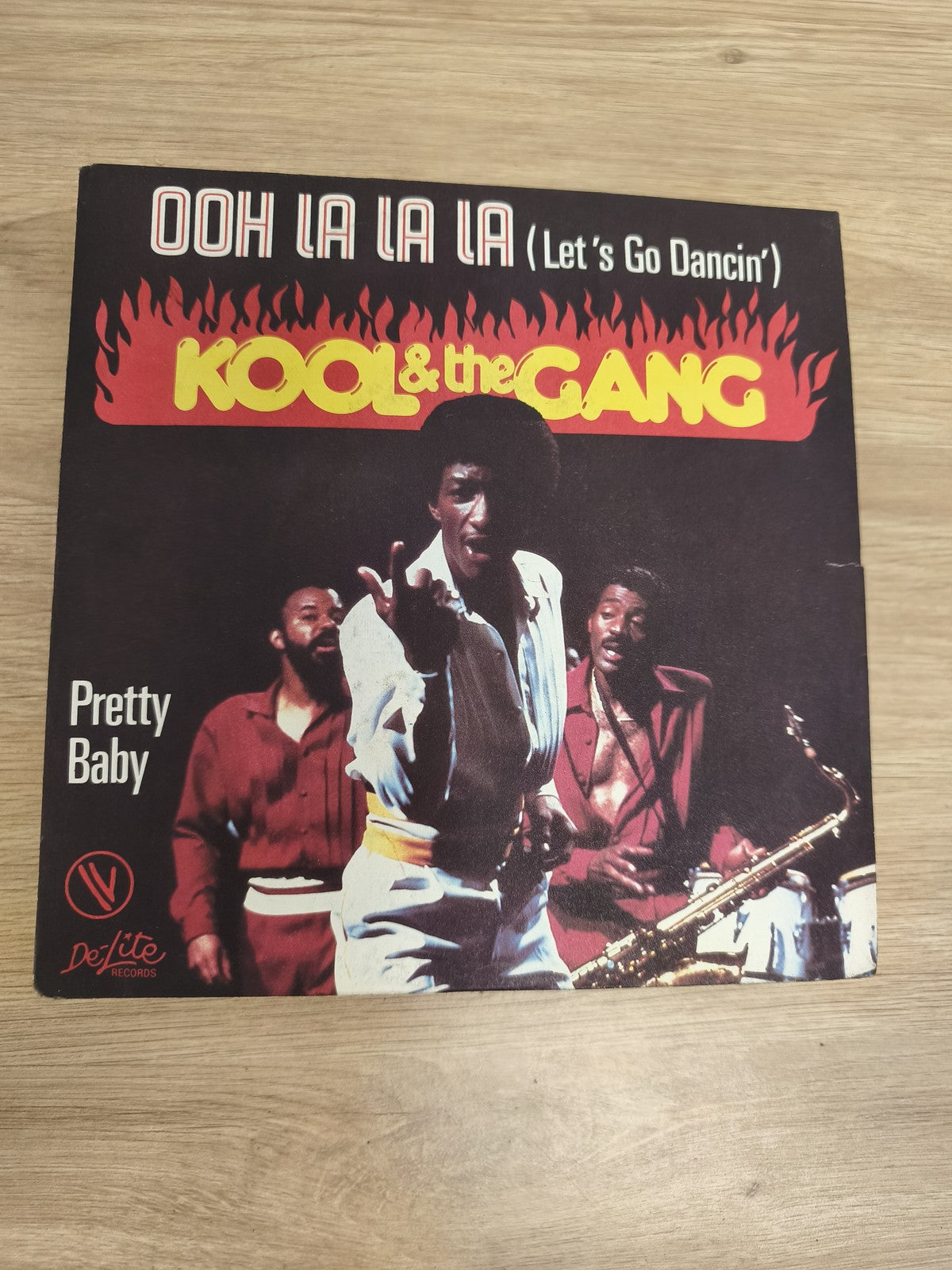 Kool & The Gang 45T Ooh La La La Let's Go Dancin' / Pretty Baby pochette couleur
