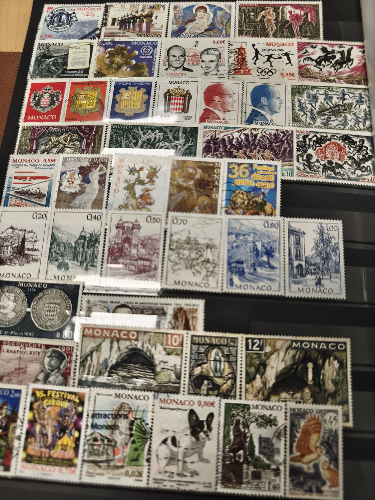 Lot de timbres Monaco et Andorre multicolores, thématiques variées, d?occasion