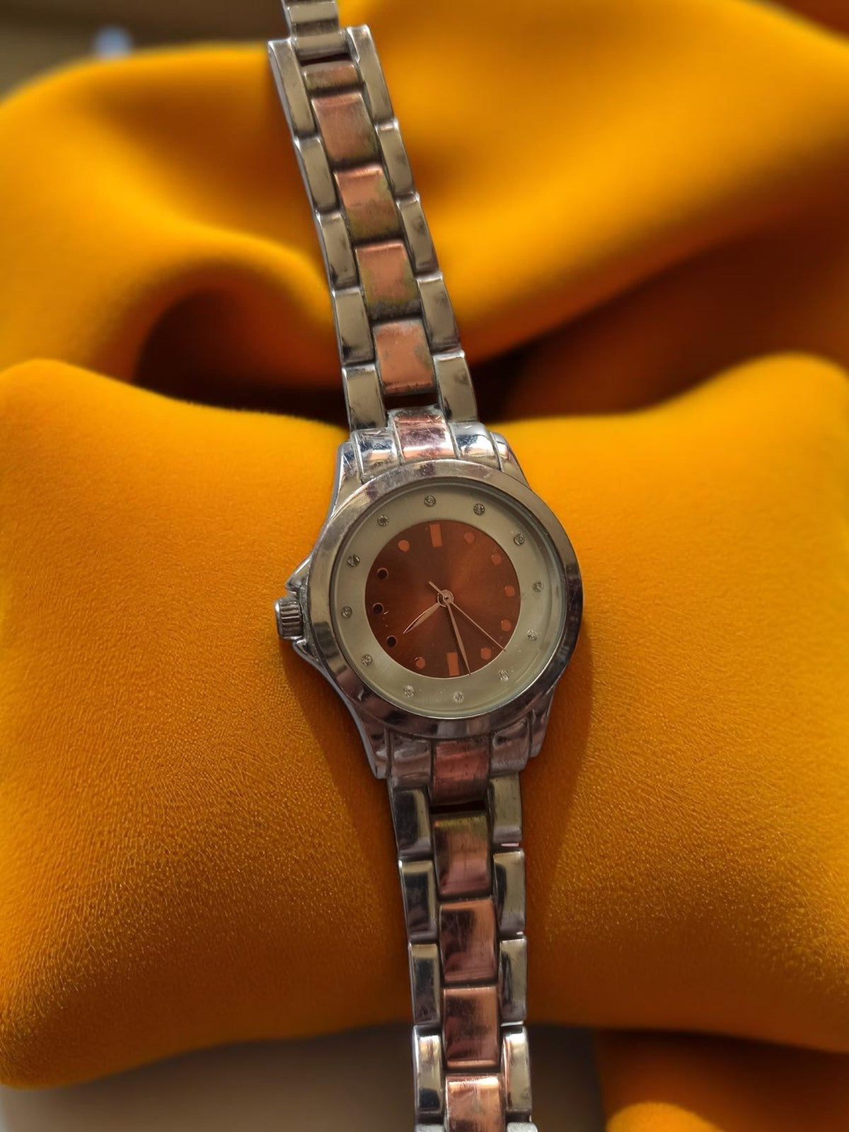 Montre homme vintage bracelet bicolore cadran cuivre à identifier – montre rétro