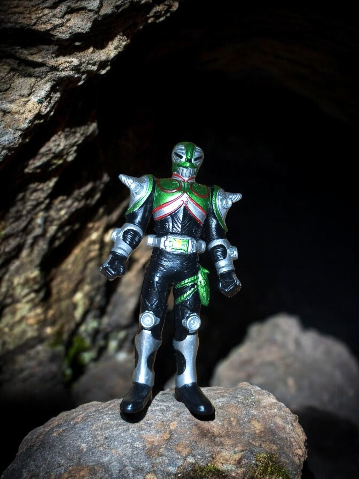 Figurine Kamen Rider Ryuki Bandai vert noir argentée Japon héros tokusatsu