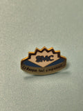Vintage pin's SMC banque, logo émaillé bleu blanc, collection badge ancien