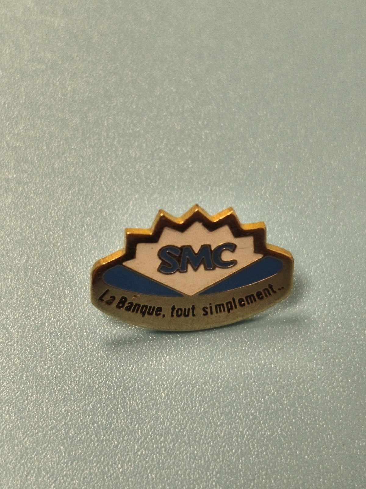 Vintage pin's SMC banque, logo émaillé bleu blanc, collection badge ancien
