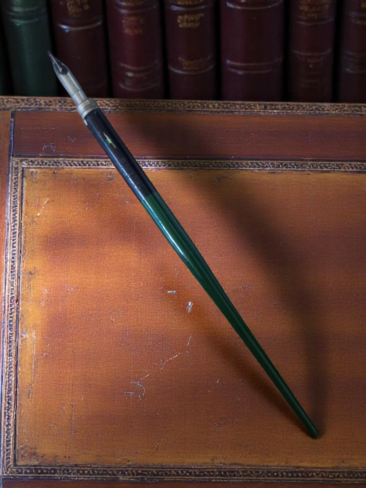 Porte-plume ancien vert noir doré, stylo plume vintage rétro écriture métal