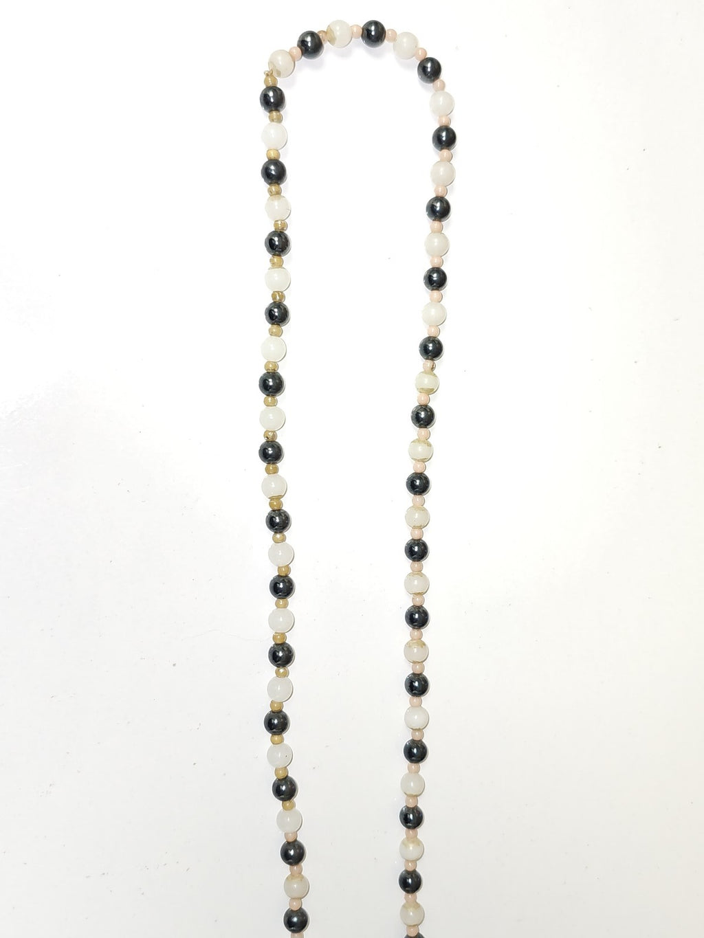 Collier rétro ancien en hématite, bijou vintage élégant pour collection ou cadea