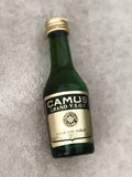 Mini bouteille cognac Camus Grand VSOP verte étiquette dorée alcool partiel